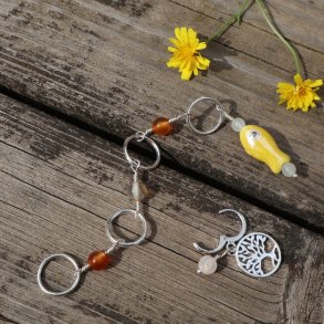 GUL & ORANGE strikkefisk m. 4 ringe