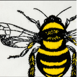 "Bee Kind" Broderikit