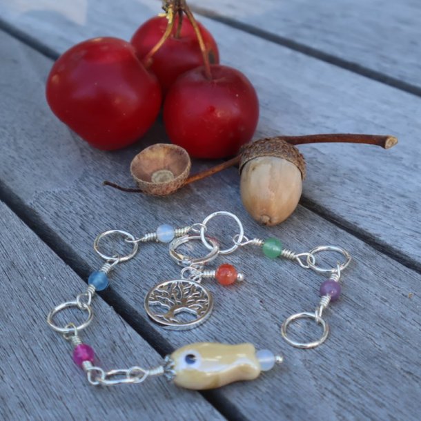 FLERFARVET strikkefisk