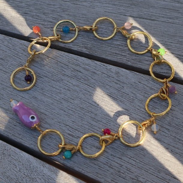 Justrbar FLERFARVET strikkefisk m. lilla fisk